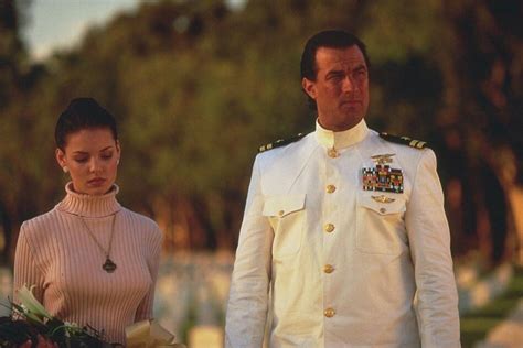 Under Siege 2: Dunkle Verschwörung –  Ein actiongeladener Thriller mit Steven Seagal als dem einstigen Navy SEAL Casey Ryback!